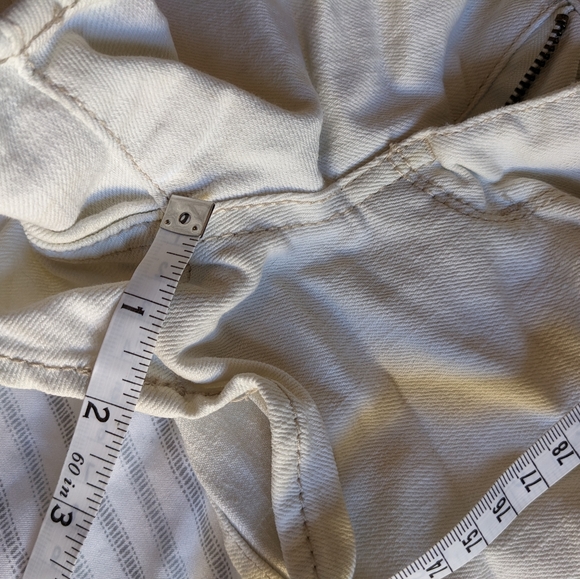 White/Ice blue jean shorts - Picture 5 of 6